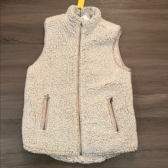 Thread & Supply Jackets & Blazers - NWT Thread & Supply Cream Sherpa Vest